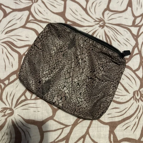 Aloha Collection SMALL Python pouch - Picture 2 of 3